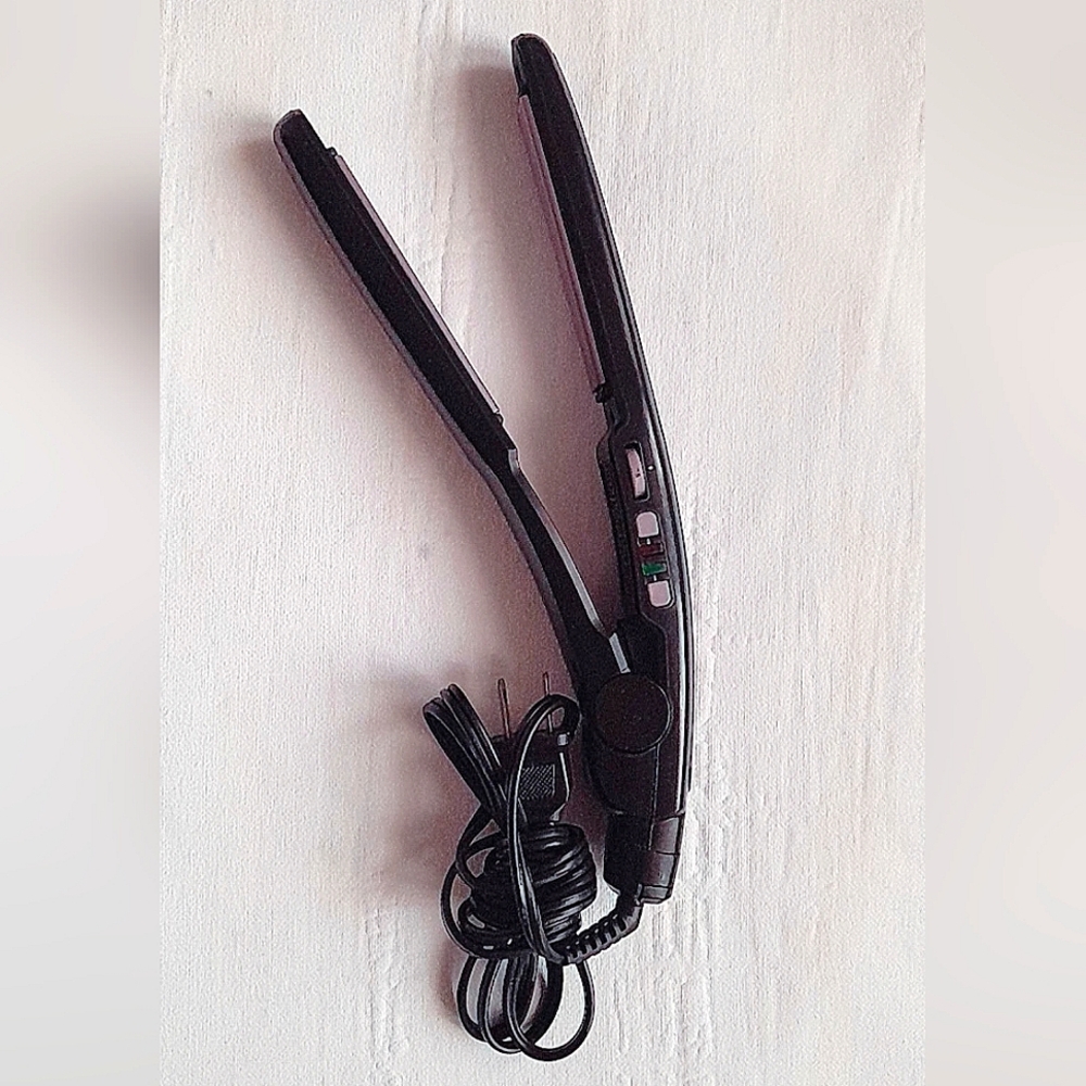 CONAIR Flat-Iron Plug-in
